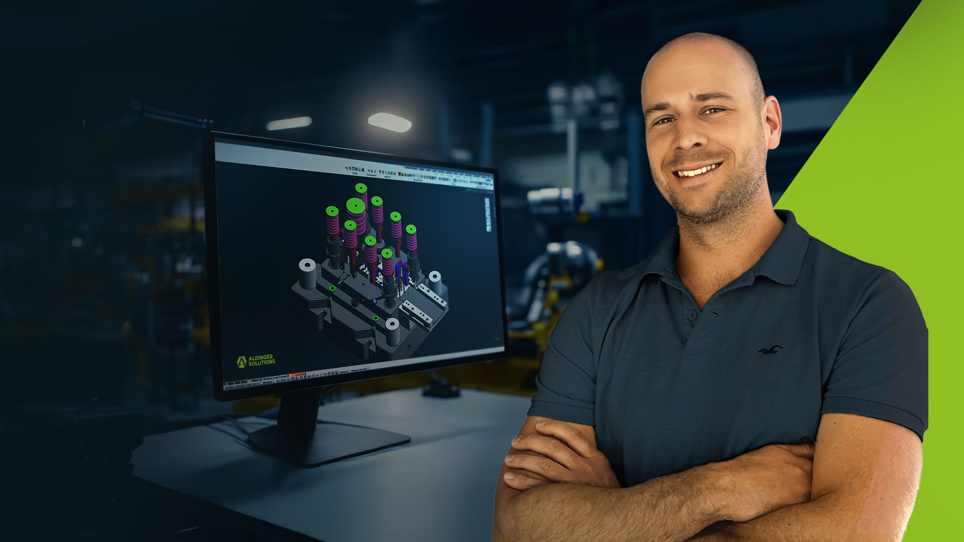 Mike Aldinger vor CAD-3D-Modell in moderner Werkstatt – technisches Know-how bei Aldinger Solutions